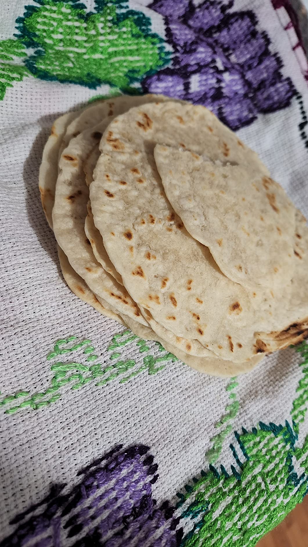 curved plate roti maker