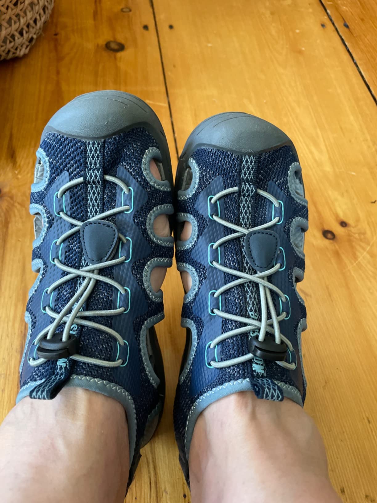 ●Northside Women's Torrance Closed Toe Sport Sandal